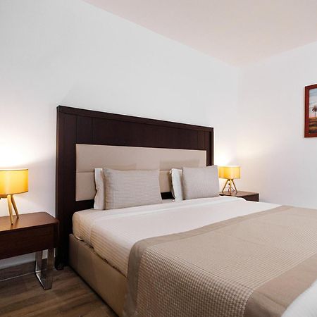 Riviera Royal Hotel Conakry Bagian luar foto